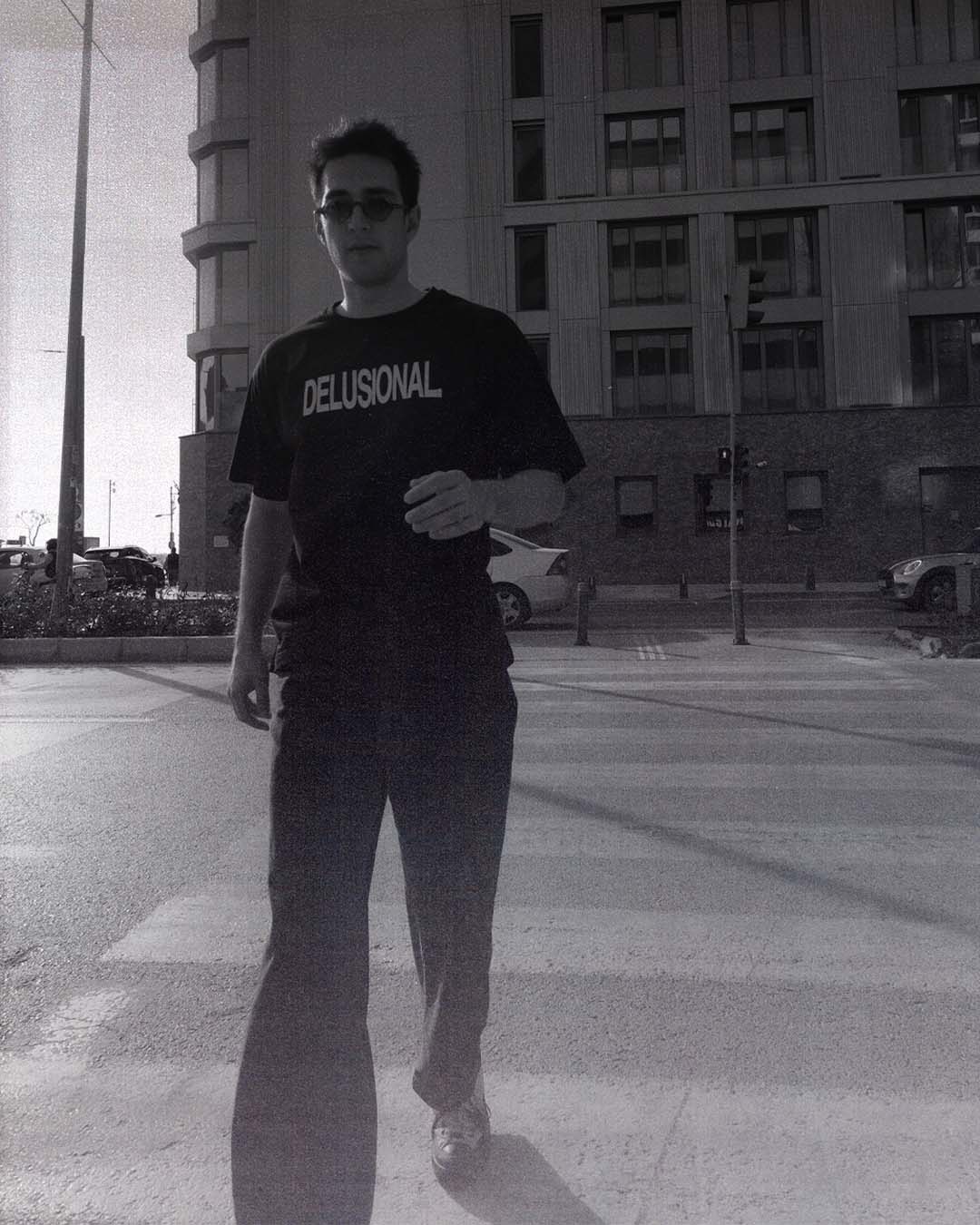 DELUSIONAL Oversize Tişört